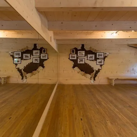 D.w Teresa Ζακοπάνε